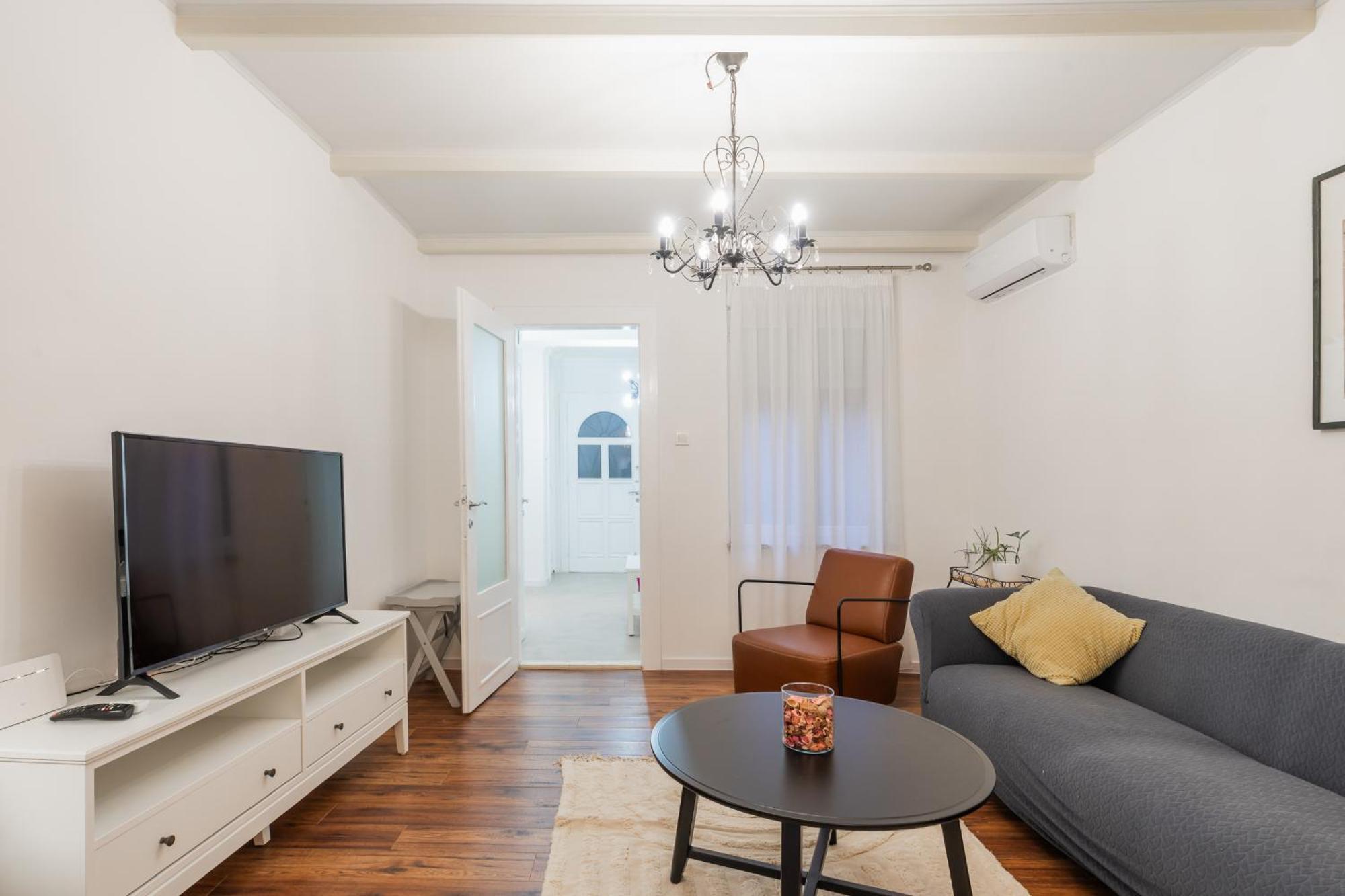Linden Korzo Apartment Rijeka Exterior photo